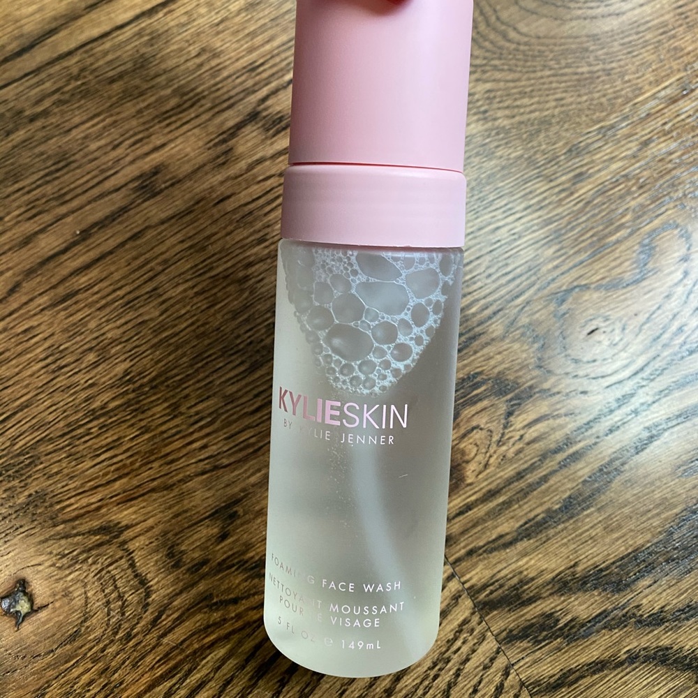 Kylie Skin Foaming Face Wash